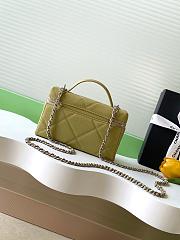 Colestore Chanel Long Vanity Bag with Shoulder Strap Glossy Calfskin with Grain Effect & Silver-plated Metal Green 17x19.5x5cm - 6