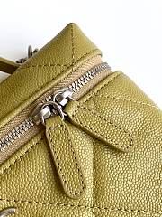 Colestore Chanel Long Vanity Bag with Shoulder Strap Glossy Calfskin with Grain Effect & Silver-plated Metal Green 17x19.5x5cm - 3