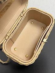 Colestore Chanel Vanity Bag   Braided Rattan & Gold-colored Metal  Beige  11.5 x 19.5 x 11cm - 5