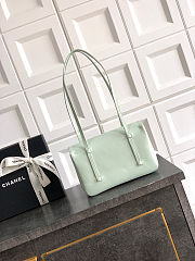 	 Colestore Chanel Small Flap-Top bag Glossy Calfskin with Grain Effect & Gold-plated Metal Light Green 22x15x7cm - 5