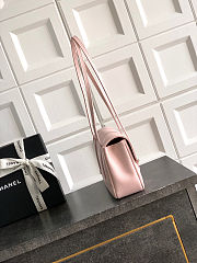 	 Colestore Chanel Small Flap-Top bag Glossy Calfskin with Grain Effect & Gold-plated Metal Light Pink 22x15x7cm - 2