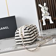 Colestore Chanel Clutch with Strap Crocheted Fabric, Sheepskin & Gold-colored metal Black 11.5x18.5x11cm - 5