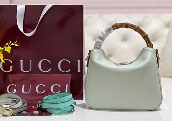 Colestore  Gucci Diana Small Shoulder bag in Light Mint Leather 24 × 15 × 5 cm