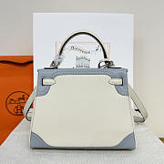 Colestore Hermes Ghillies Kelly 25 in Swift Leather Cream & Baby Blue - 4