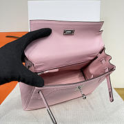 	 Colestore Hermes Ghillies Kelly 28 in Swift Leather Pink - 5