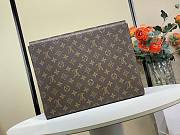 Colestore Louis Vuitton Mark Monogram Reverse 3.5 x 26 x 32.5 cm - 5