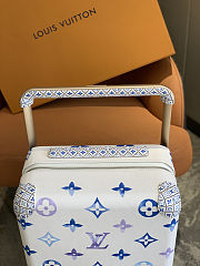 Colestore Louis Vuitton Monogram LV By the Pool Horizon 55 Resort Bleu 55x38x21cm - 5