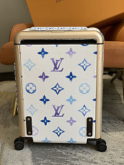 Colestore Louis Vuitton Monogram LV By the Pool Horizon 55 Resort Bleu 55x38x21cm - 4