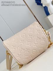 	 Colestore Louis Vuitton Mini Bumbag Monogram Cream 17x12x9.5cm - 6