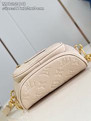 	 Colestore Louis Vuitton Mini Bumbag Monogram Cream 17x12x9.5cm - 3