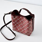 Colestore  Gucci GG Emblem small bucket bag in  red and pink GG fabric 19 × 18 × 11 cm - 4