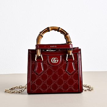 Colestore  GucciDiana crystals small tote bag in Rosso Ancora red velvet 20 × 16 × 10 cm
