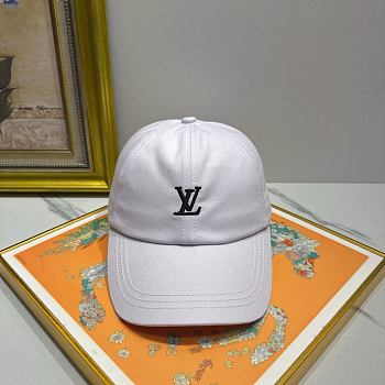 	 Colestore Louis Vuitton LV League Cap White