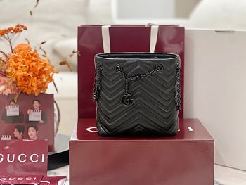 Colestore  Gucci GG Marmont Nano Bucket bag in Black leather 16x17x6.5cm