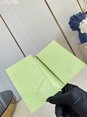 Colestore Louis Vuitton Passport Cover Pistachio M28039 10 x 14 x 2.5 cm - 4