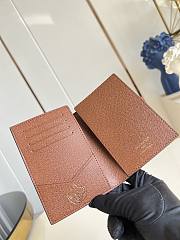 Colestore Louis Vuitton Passport Cover Chocolate M28281 10 x 14 x 2.5 cm - 6