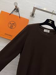 Colestore Hermes Cashmere Knit Sweater with Attached Shawl – Brown / Ecru - 6