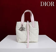 Colestore  Dior Small Dior Toujours Vertical Tote Bag Rose Soupir and Latte Macrocannage Calfskin 18.5 x 18.5 x 12 cm - 5