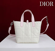 Colestore  Dior Small Dior Toujours Vertical Tote Bag Rose Soupir and Latte Macrocannage Calfskin 18.5 x 18.5 x 12 cm - 4