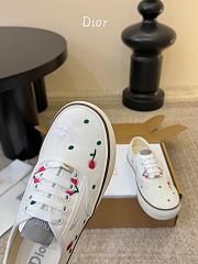 Colestore Dior Dioramour Dior Saltwind Sneaker White Cotton Embroidered with Multicolor Doves & Roses Motif - 2