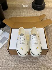 Colestore Dior Saltwind Sneaker White Cotton Embroidered with Multicolor Dior Daisy Motif - 1