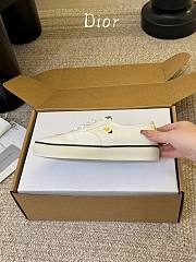 Colestore Dior Saltwind Sneaker White Cotton Embroidered with Multicolor Dior Daisy Motif - 5