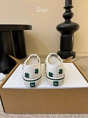Colestore Dior Saltwind Sneaker White Cotton Embroidered with Green Dior Clover Motif - 3