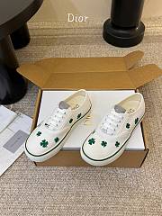 Colestore Dior Saltwind Sneaker White Cotton Embroidered with Green Dior Clover Motif - 2