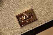Colestore Louis Vuitton Victorine On My Side Wallet Greige 12 x 9.5 x 2.5 cm - 3