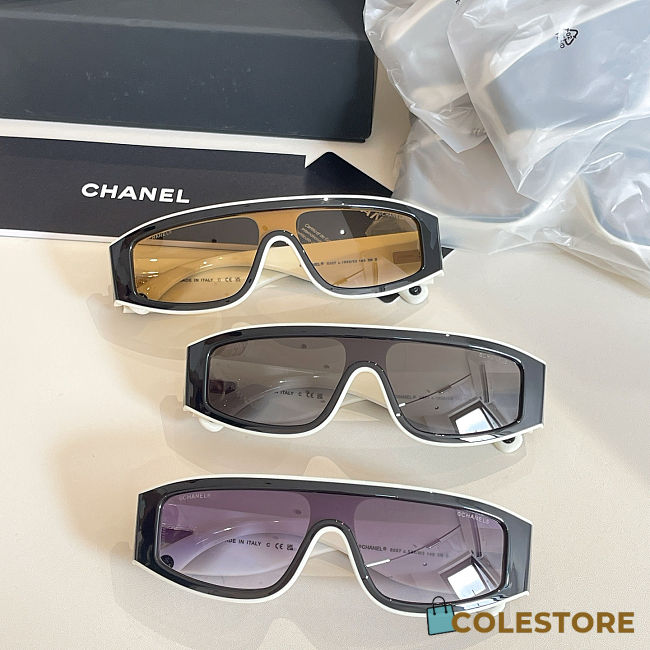 Colestore Chanel Shield-style sunglasses - 1