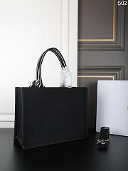Colestore Dior Large Dior Book Tote Black and White Book Cover Embroidery (42 x 35 x 18 cm) - 4