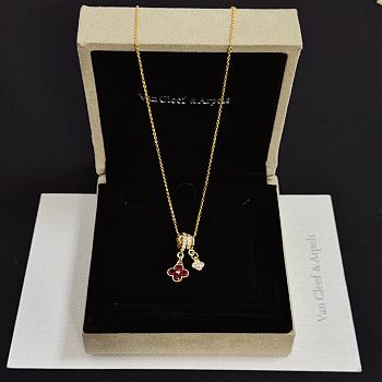 Colestore Van Cleef & Arpels Lucky Alhambra Double Motif Pendant In Yellow Gold With Ruby And Diamond