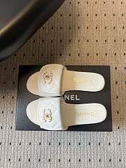 Colestore Chanel Mules Shiny Calfskin  White - 5
