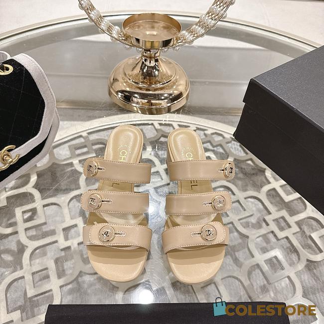 Colestore Chanel Mules   Shiny Calfskin  Beige 40mm - 1