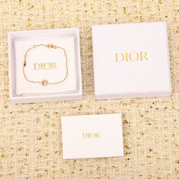 Colestore Dior Star Pendant Chain Bracelet In Rose Gold With Crystal Detail