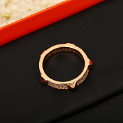 Colestore Hermes Rose Gold Scalloped Band Ring With Pavé Crystals - 6