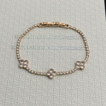 Colestore Van Cleef & Arpels Alhambra Three-Motif Diamond Tennis Bracelet