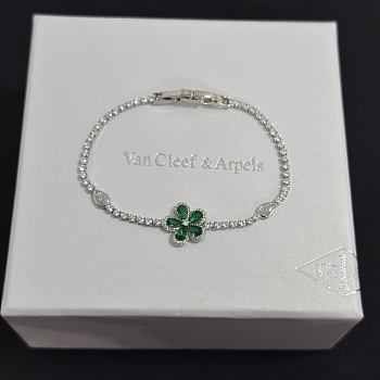 Colestore Van Cleef & Arpels Inspired Emerald Flower Diamond Tennis Bracelet