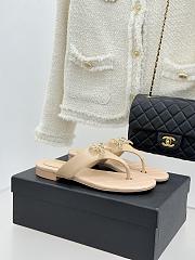 Colestore Chanel Quilted Lambskin Thong Sandals With Bow Detail  Beige & Gold - 1