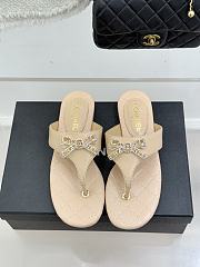 Colestore Chanel Quilted Lambskin Thong Sandals With Bow Detail  Beige & Gold - 2