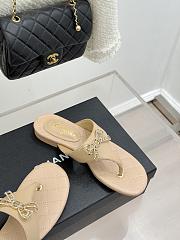 Colestore Chanel Quilted Lambskin Thong Sandals With Bow Detail  Beige & Gold - 4