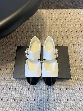 Colestore Chanel Mary Janes Grosgrain & Patent Calfskin White & Black