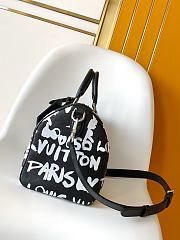 Colestore Louis Vuitton Speedy P9 Bandoulière 30 Scribble Black/White M26175 32 x 22.5 x 18 cm - 2