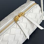Colestore Bottega Veneta Intrecciato Concert Pouch in Sea salt 18.5x11.5x8.5cm - 2