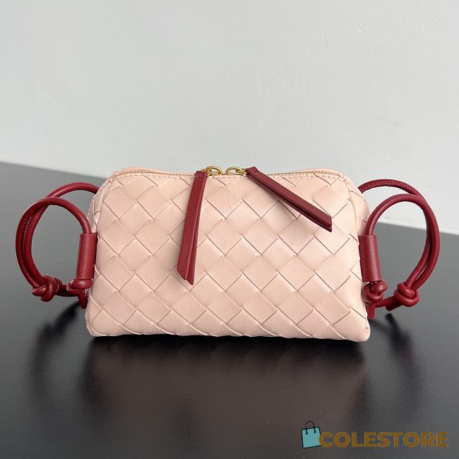 Colestore Bottega Veneta Intrecciato Concert Pouch in Red and Sumo 18.5x11.5x8.5cm - 1