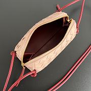 Colestore Bottega Veneta Intrecciato Concert Pouch in Red and Sumo 18.5x11.5x8.5cm - 2