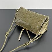 Colestore Bottega Veneta Intrecciato Concert Pouch in Cypress 18.5x11.5x8.5cm - 6