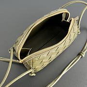 Colestore Bottega Veneta Intrecciato Concert Pouch in Cypress 18.5x11.5x8.5cm - 4
