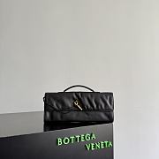 Colestore  Bottega Veneta Women's Andiamo Clutch in  Black   31x13x3cm  - 1