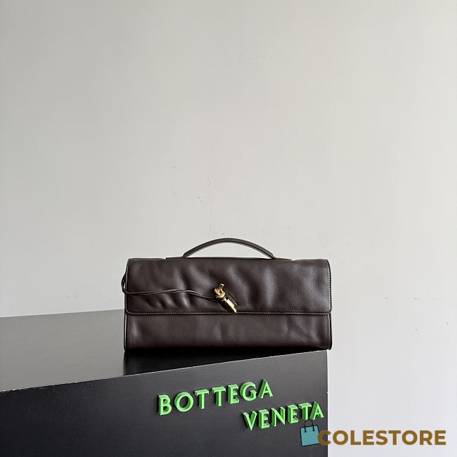 Colestore  Bottega Veneta Women's Andiamo Clutch in Fondant 31x13x3cm  - 1